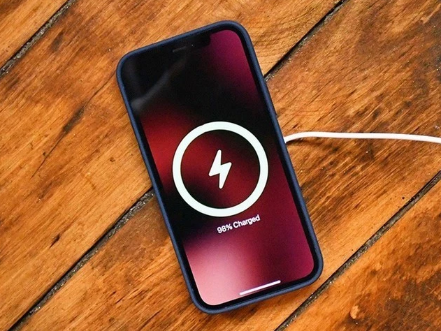 渭南苹果手机维修分享iPhone 12可以随便充电吗 